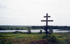 Крест на месте соборной часовни Выговской пустыни