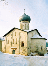 Великий Новгород. Церковь Николы Белого (1312-1313 гг.), все, что осталось от  Николо-Бельского монастыря.