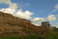 Копорье. Крепость. Древние стены и Средняя башня
