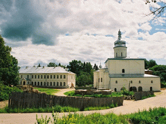 Окрестности Пскова. Спасо-Елиазаровский монастырь. XV век