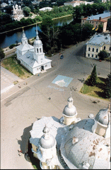 Вологда. Вид с колокольни на Кремлевскую площадь и церковь Александра Невского